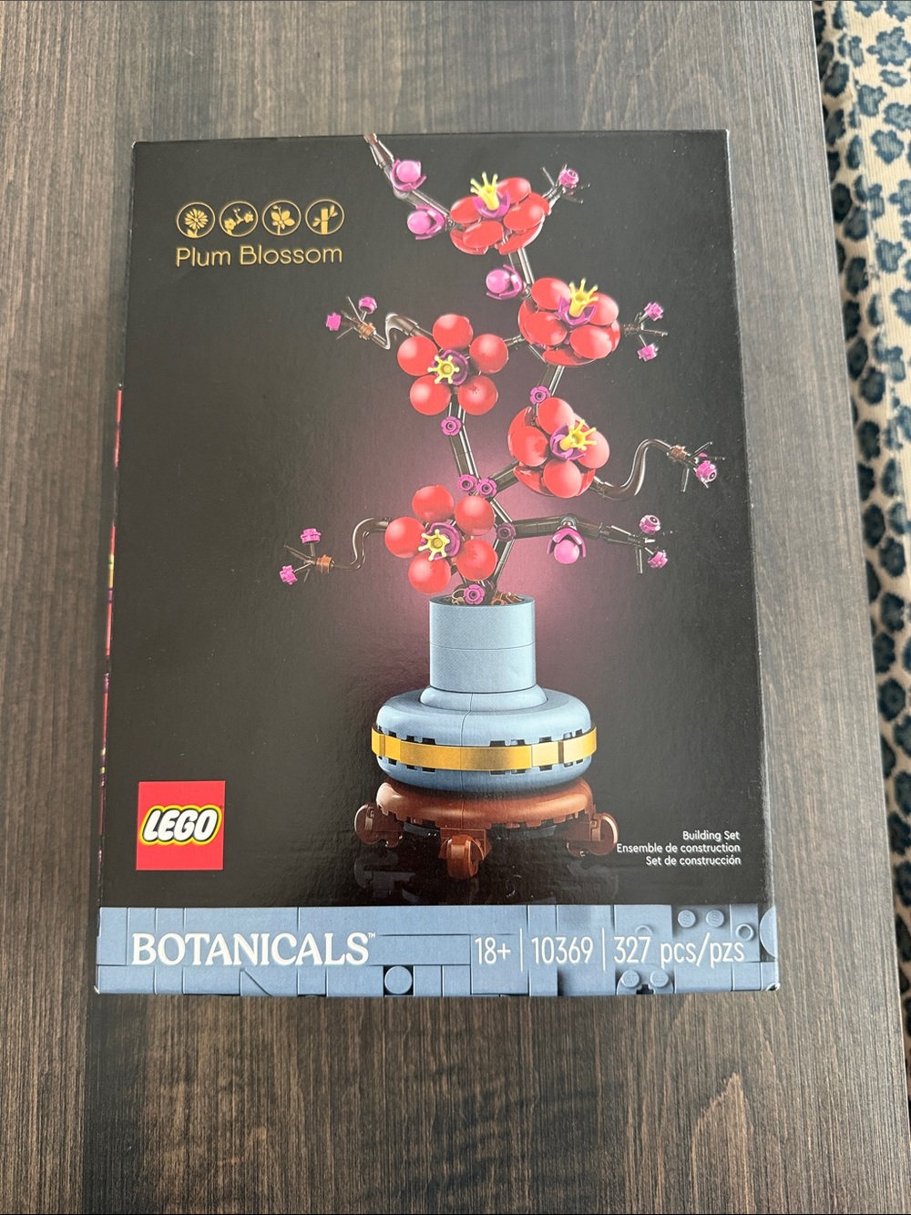 Lego Botanicals Plum Blossom Set - Red & Pink Accents - never opened